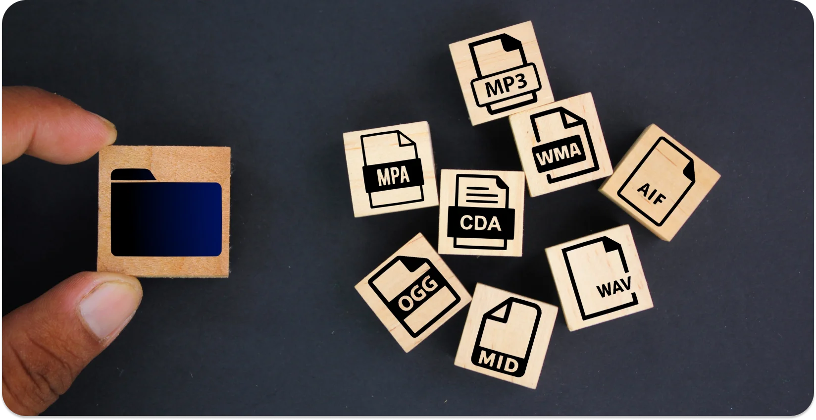 MP3, WAV 및 AIFF와 같은 다양한 오디오 파일 형식으로 레이블이 지정된 블록을 손으로 정렬합니다.