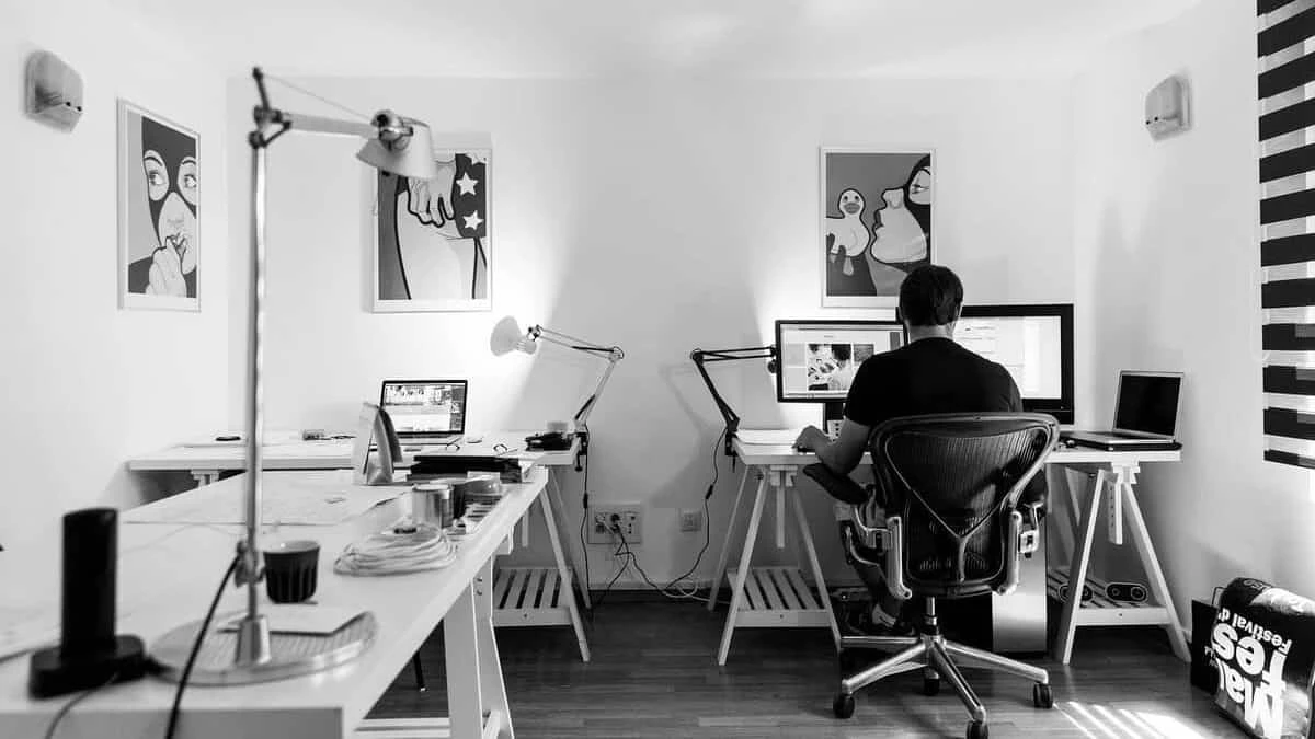 An office that uses dictation app